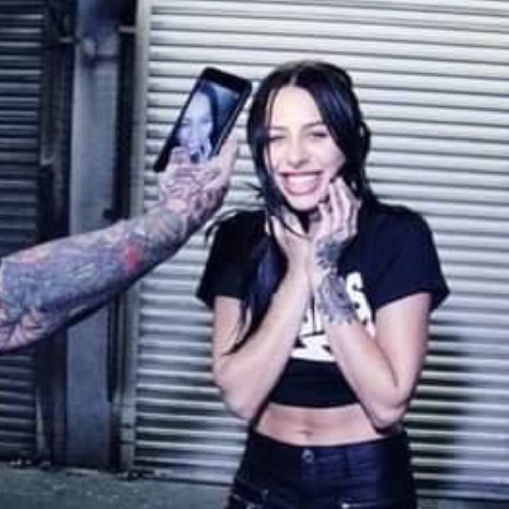 Meet your Posher, Rhonda